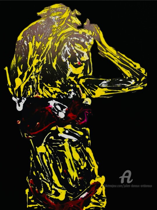 Femme debout jaune