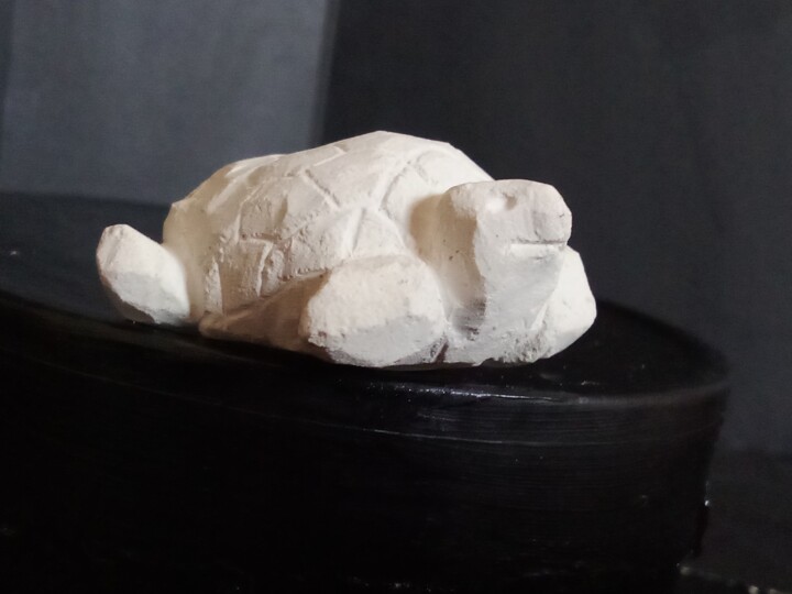 La tortue 雕塑, 0.8x2 in