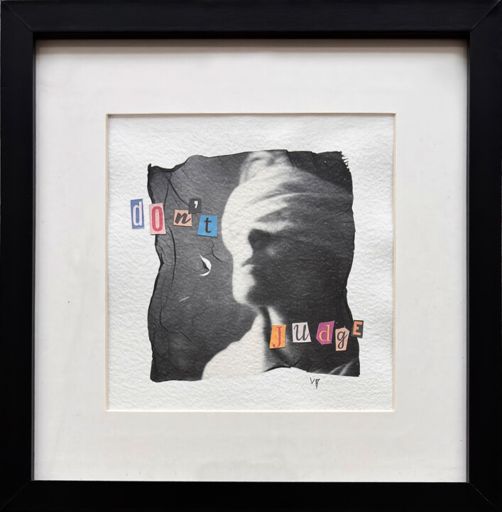 Don’t Judge: The Blindfold of Justice, one-of-a-kind art 摄影, 7.9x7.9 in