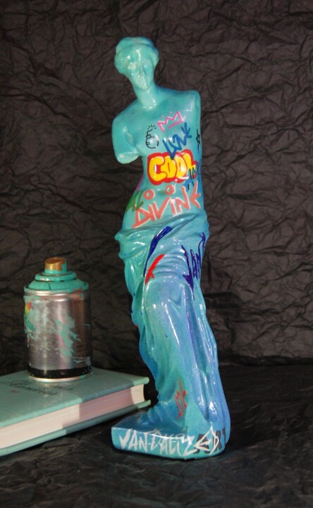 Vandalized Venus 雕塑, 11.4x3.2 in