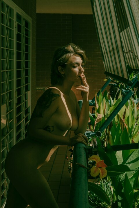 Noon Cigarettes IV - Limited Edition 1 of 5 摄影, 27.6x19.7 in