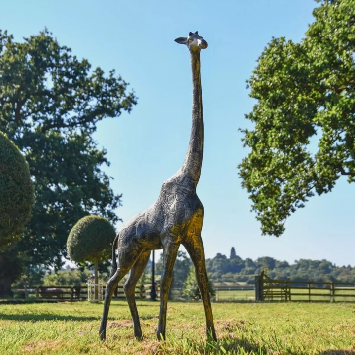 Giraffe 雕塑, 48x9.8 in