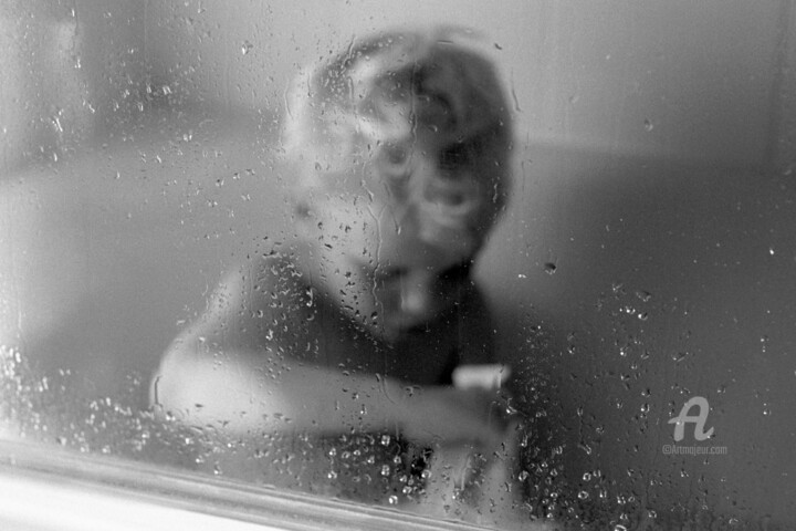 Boy in a bath tub - Sydney - Australia 摄影