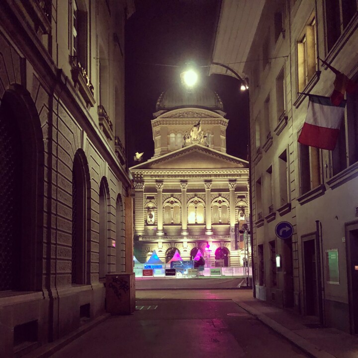 Photography titled "Bundeshaus Bern" by Raphaela Esther Serini, Original Artwork, Digital Photography