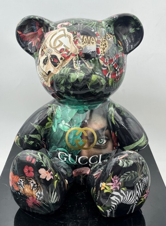 Sculpture titled "Teddy Jungle Gucci" by Naor 26, Original Artwork, Resin