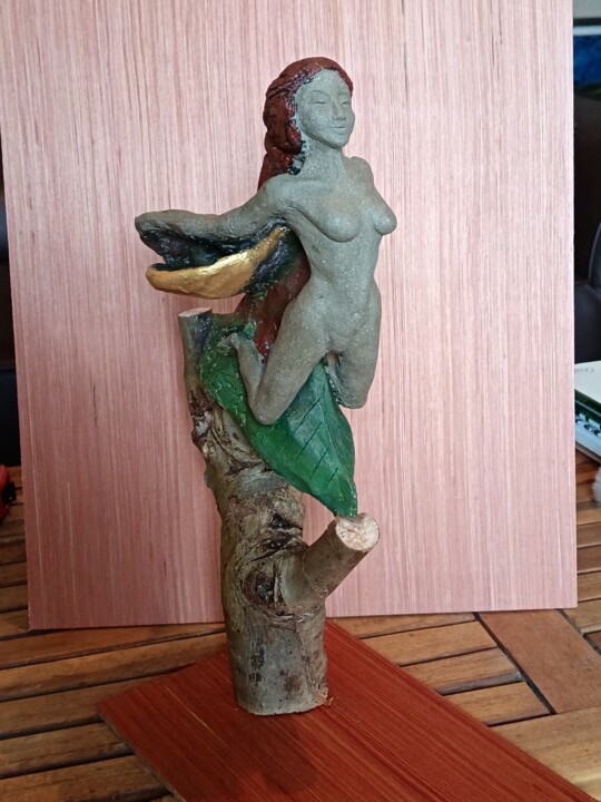 Sculpture "la fée" 雕塑, 9.5x9.8 in