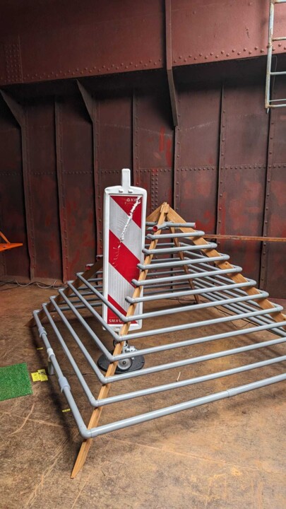 Woreship me (kinetic art installation) 雕塑, 59.1x78.7 in