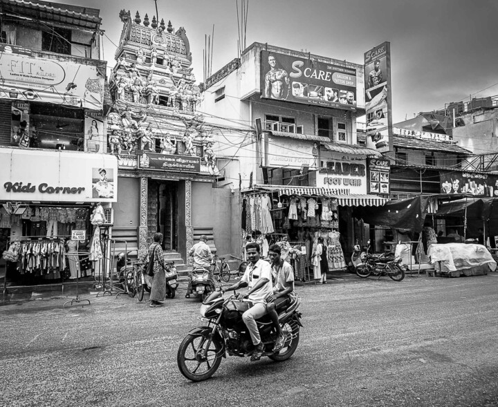 Men on motorcycles. 摄影