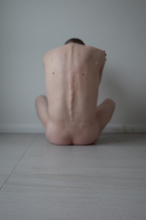 摄影 标题为“Lp:O / A man. A hid…” 由Leni Smoragdova, 原创艺术品, 数码摄影