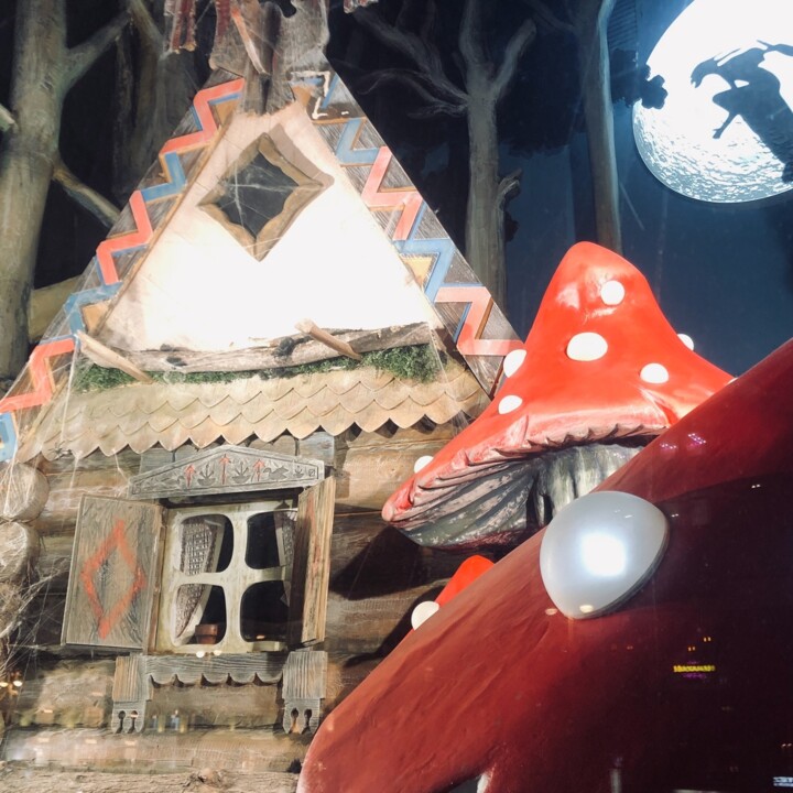 Baba Yaga House 摄影