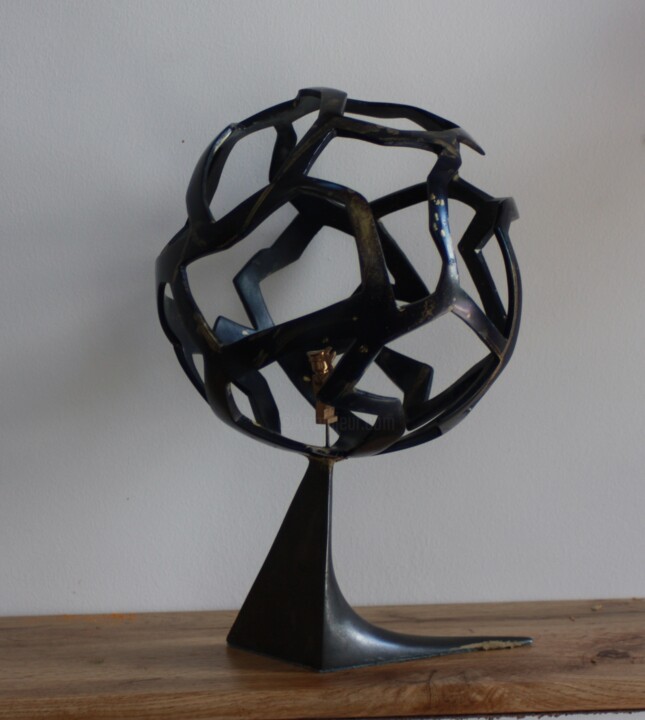 Planète terre 雕塑, 13.4x9.1 in