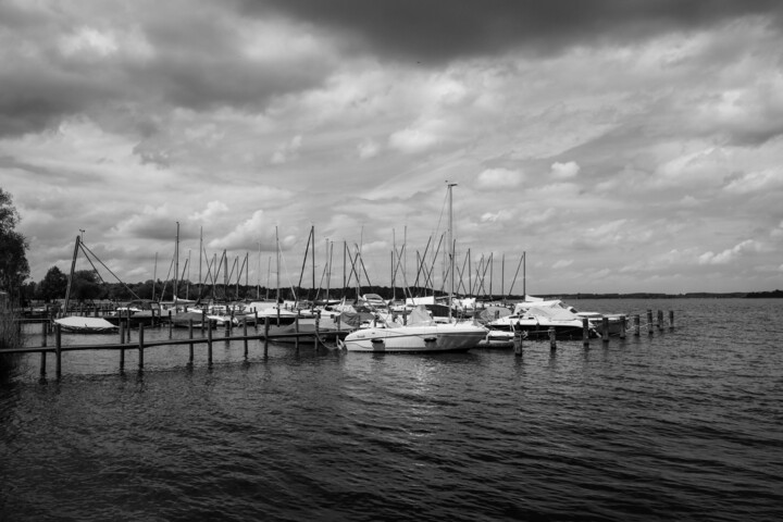 boats in the lake Fotoğraf