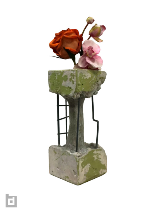 GURSE BRUTALIST VASE 雕塑, 8.9x3.5 in