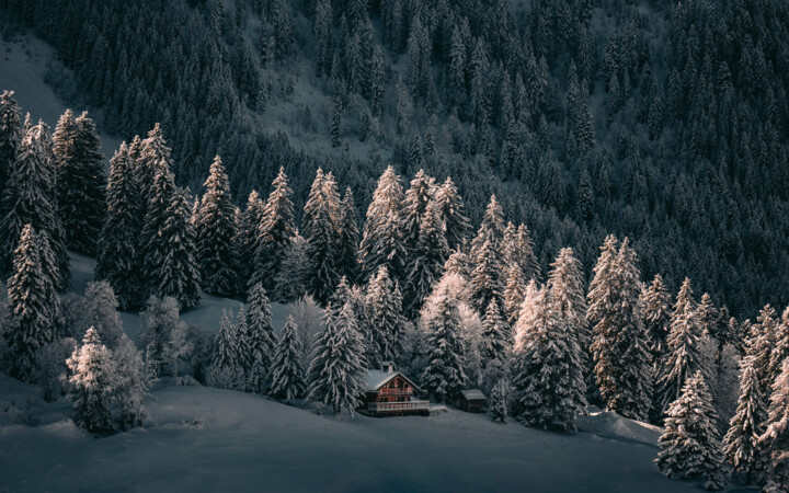 Photographie intitulée "Le refuge des Aravis" par Loïc Cancade, Œuvre d'art originale, Photographie numérique