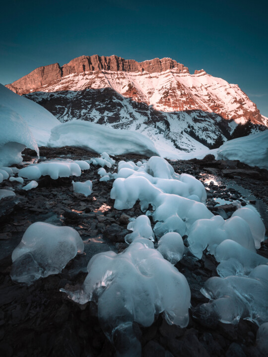 Photographie intitulée "Chemin de glace" par Loïc Cancade, Œuvre d'art originale, Photographie numérique