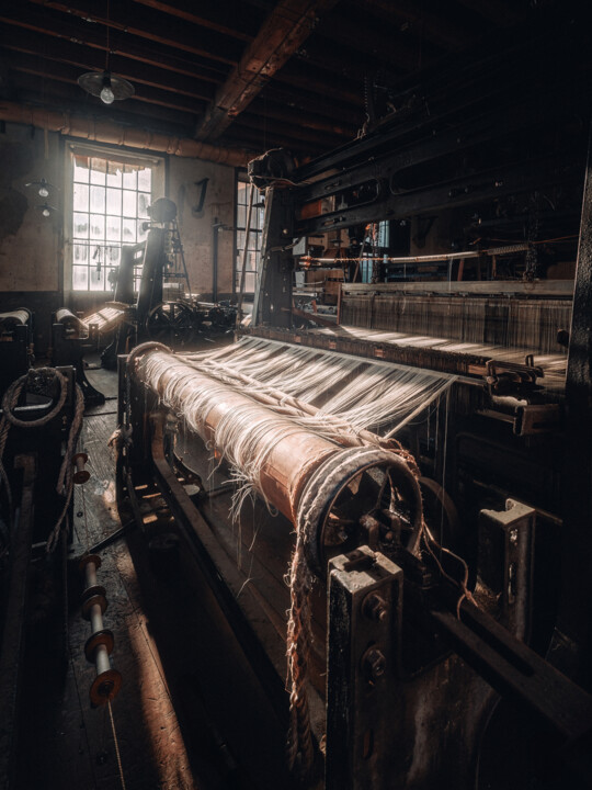 Photographie intitulée "L'usine Perrier #3" par Loïc Cancade, Œuvre d'art originale, Photographie numérique