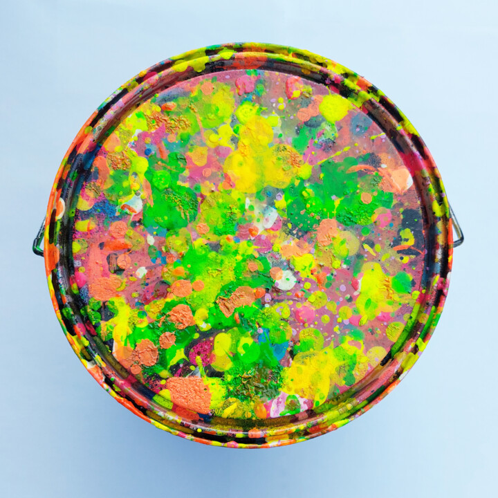 Street paint bucket Sculpture 绘画, 63x66.9 in
