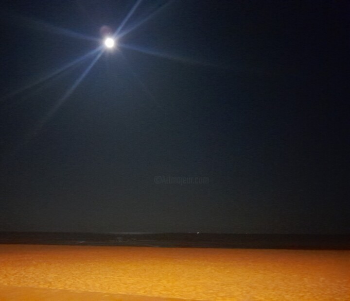 DAJA BLAQQ: OCEAN SERIES COLLECTION (NIGHT SHORE MOON) Fotoğraf, 3.060x3.556 in