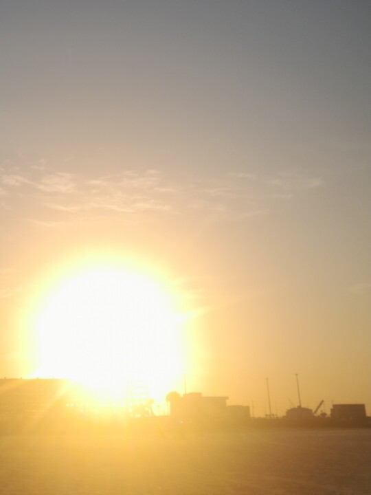 DAJA BLAQQ:OCEAN SERIES COLLECTION(INDUSTRIAL OCEAN SUNRISE) 摄影, 2,036x1,527 in