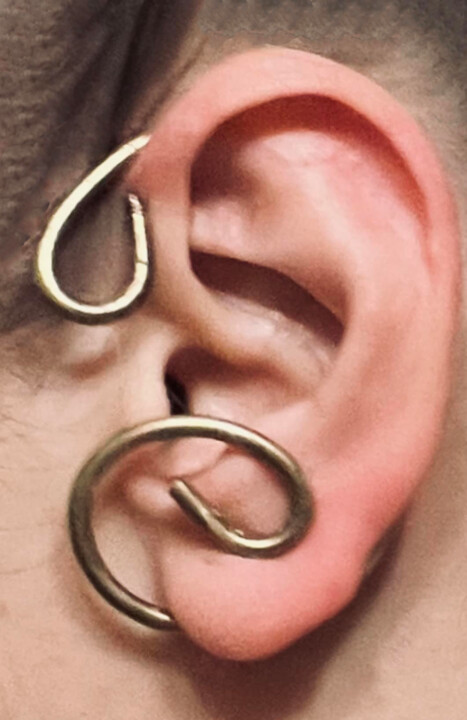 Ear cuff Design, 4.7x2.8 in