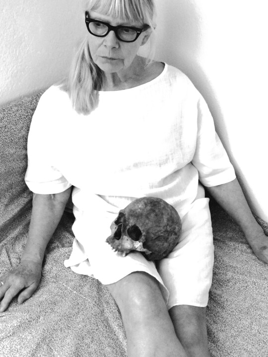 ANNIKA WITH A SKULL Printmaking, 39.4x27.6 in