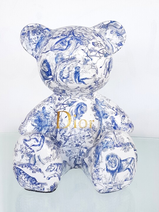 Sculpture titled "Dior Teddy" by Naor 26, Original Artwork, Resin