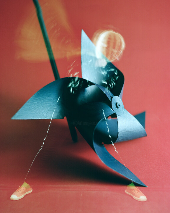 Photographie intitulée "Need some wind" par Tania Serket, Œuvre d'art originale, Photographie argentique