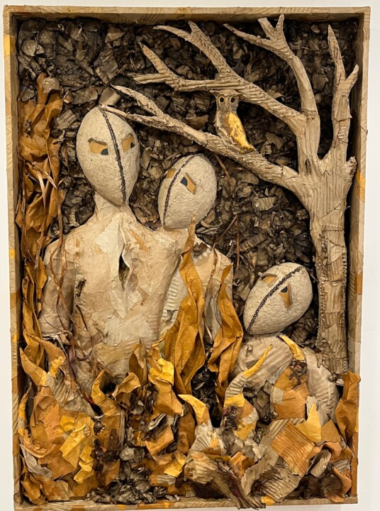 Sculptuur getiteld "La terre brule !" door Didier Mori, Origineel Kunstwerk, Karton Gemonteerd op Frame voor houten brancard