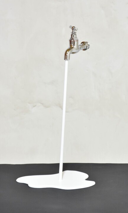 Le liquide blanc 雕塑, 16.1x8.3 in