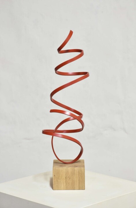 Serpentant "hélicoïde rouge" Heykel, 18,1x5,1 in