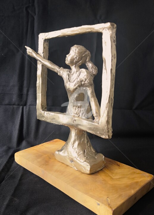 Là-bas !! Sculpture, 11.8x10.2 in