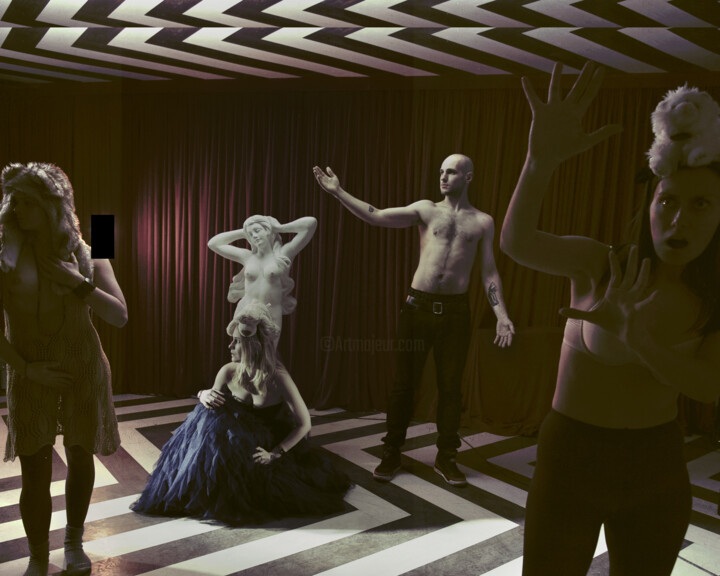 Fotografía titulada "KGTR / Toy Boy, Toy…" por Leni Smoragdova, Obra de arte original, Fotografía analógica Montado en Alumi…