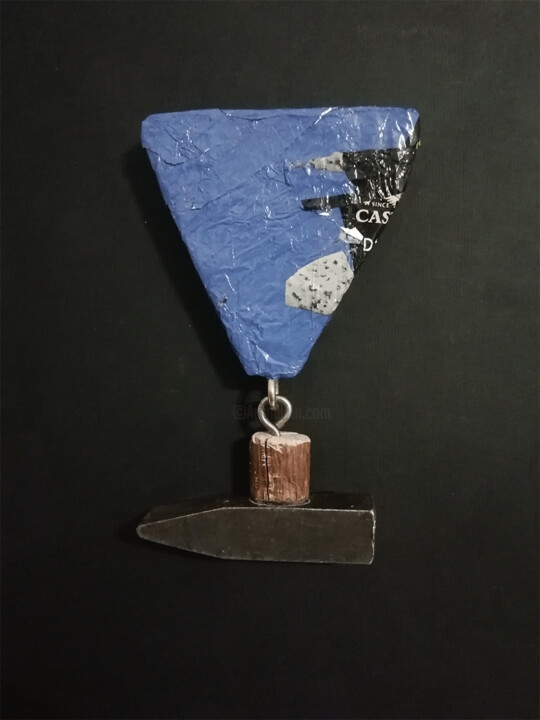 Sculptuur getiteld "Custom Victory (1-2)" door Anton Terziev, Origineel Kunstwerk, Roestvrij Staal Gemonteerd op Karton