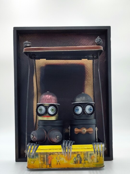 Escultura titulada "The Phantoms from P…" por Branimir Misic, Obra de arte original, Metales Montado en Panel de madera