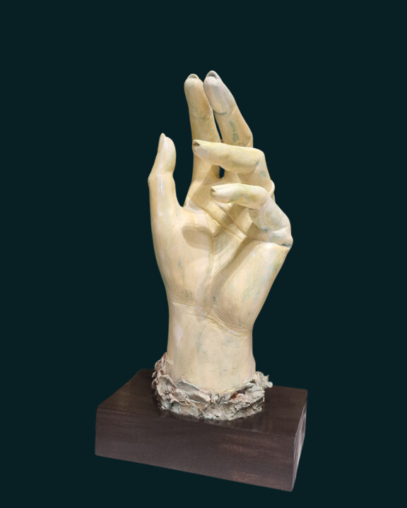 Sculpture titled "Artist´s hand" by Alejandra Valeiro, Original Artwork, Clay