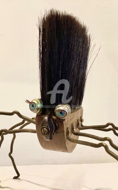 Скульптура под названием "« Arachne »" - Elisabeth Faucheur, Подлинное произведение искусства, Дерево