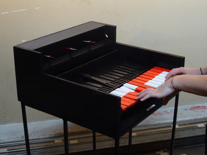 Sculpture titled "Paraphaseur" by Camillesauerart, Original Artwork, Stainless Steel