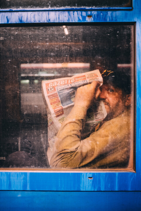 Photography titled "La gazette" by Aude Catimel, Original Artwork, Plastic