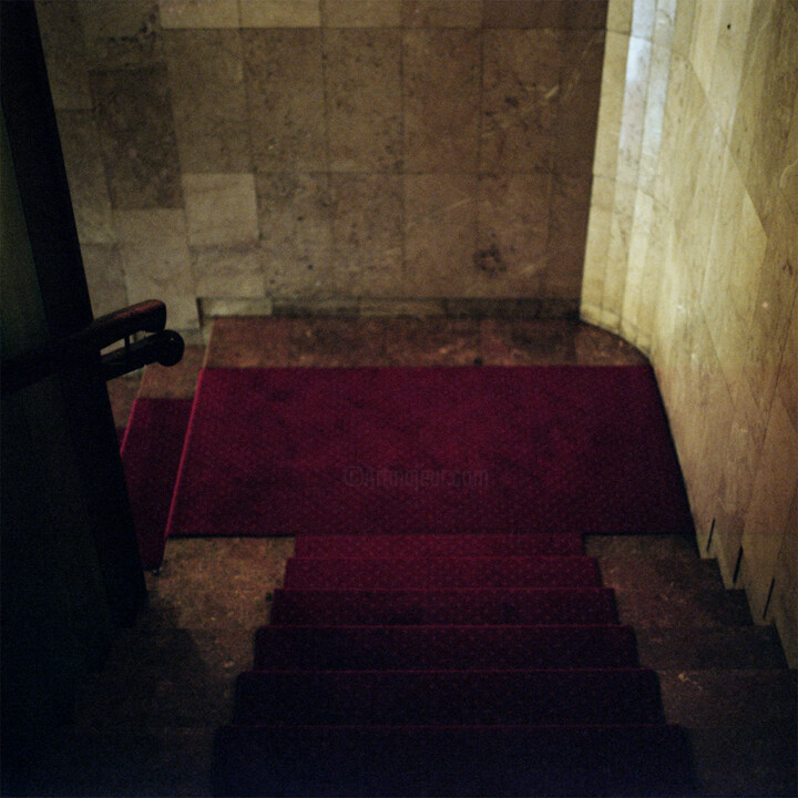 Photographie intitulée "Ex-Yugoslavia 3" par Basma Al-Sharif, Œuvre d'art originale