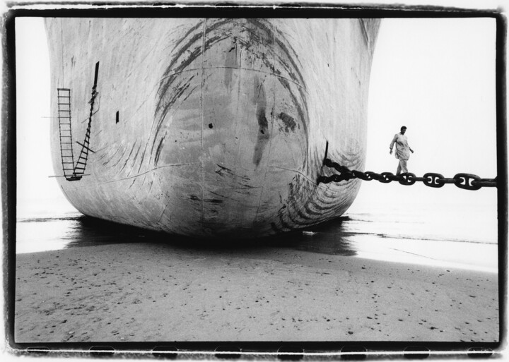 Photography titled "Cimetière marin de…" by Johannes Von Saurma, Original Artwork, Paper
