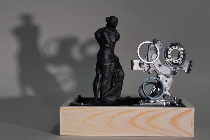 Sculpture titled "DD63, La Vénus qui…" by Guykayser, Original Artwork, Aluminium