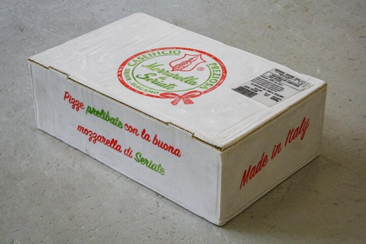 Sculpture titled "Mozarella di Seriate" by Luca Resta, Original Artwork, Metals
