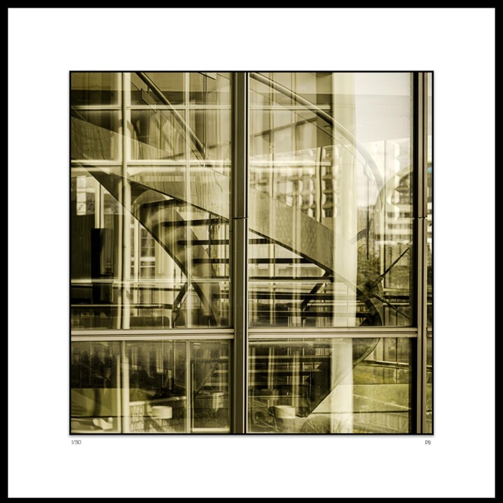 Photographie intitulée "Exmachina2-2-30X30…" par Pascal Sentenac, Œuvre d'art originale, Papier