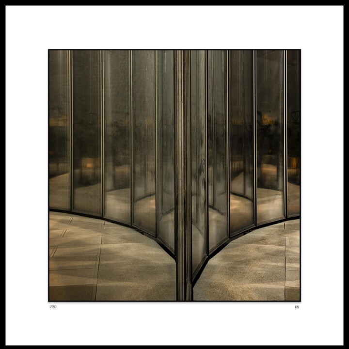 Photographie intitulée "Exmachina2-3-30X30…" par Pascal Sentenac, Œuvre d'art originale, Papier
