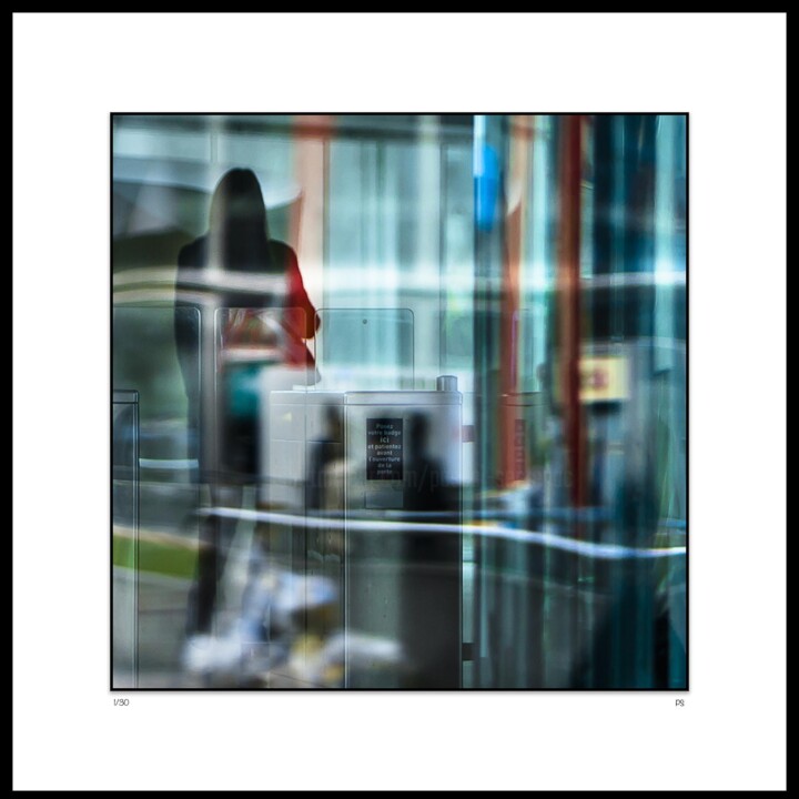 Photographie intitulée "Exmachina2-30X30 Ba…" par Pascal Sentenac, Œuvre d'art originale, Papier
