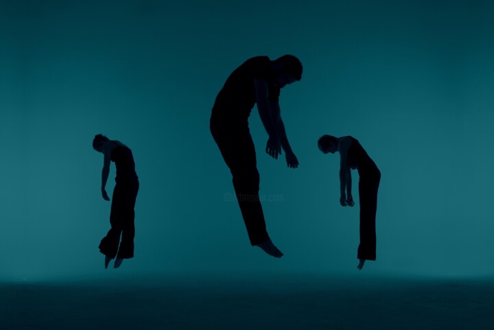 Photography titled "Danse spatialiste #1" by Laurent Paillier, Original Artwork, Digital Print