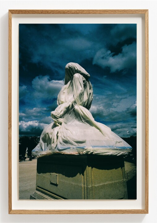 Photographie intitulée "The shapes we become" par Viktor Shekularatz, Œuvre d'art originale, Tirage argentique