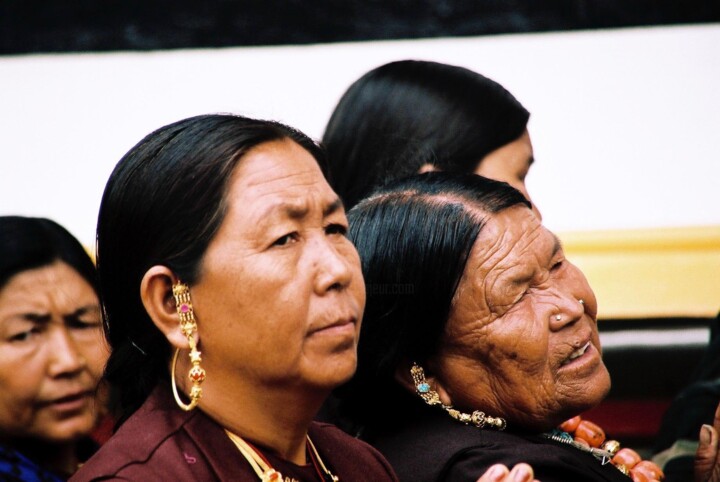 Inde du Nord - femmes bouddhistes, Himachal Pradesh Фотография, 0,4x0,4 in