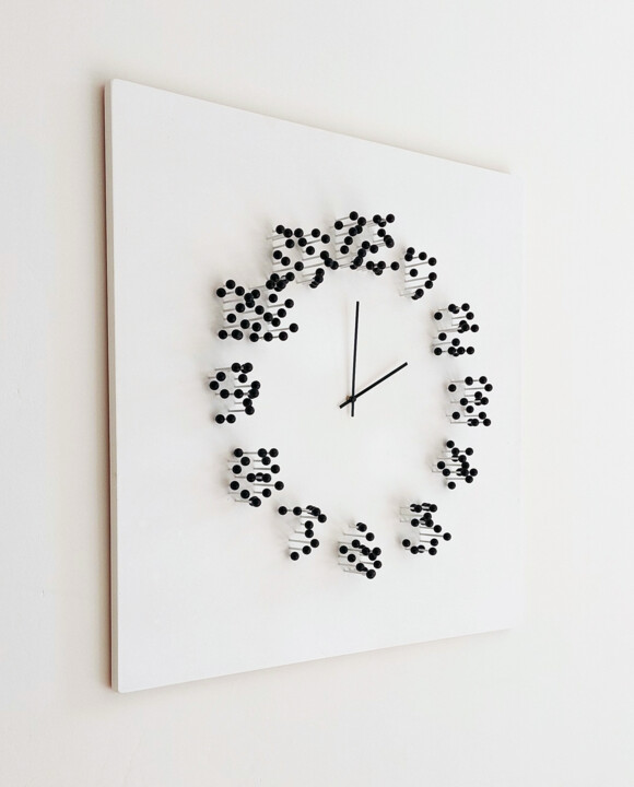 MOCAP (white black) illusionistic wall clock/wallsculpture Design, 28,4x28,4 in