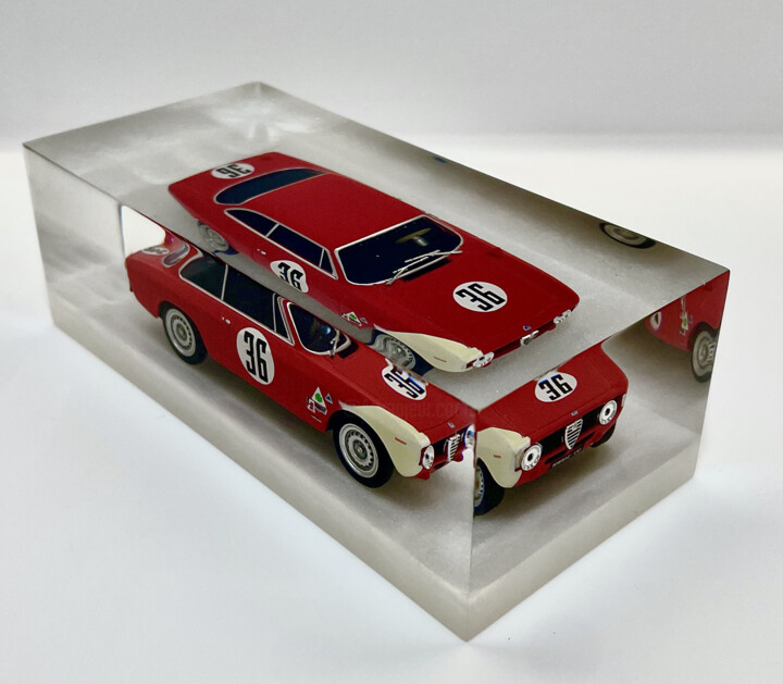 Xrace - Velocità Sigillata - Alfa Giulia GTA Sebring 1966 雕塑, 2x5.5 in